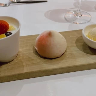 試食で食べたコース料理最後のデザートです。