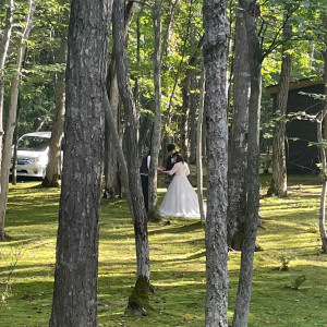 前撮りはなく、当日挙式前にロケーションフォトを撮影しました|638522さんのTHE NIDOM RESORT WEDDING  ニドムリゾートウエディングの写真(1908050)