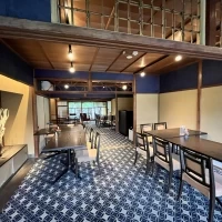 旧三井邸から庭を臨む