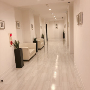 2階のチャペルまでの廊下|638643さんのコットンハーバークラブ(横浜)の写真(1617001)
