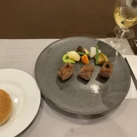 和牛のステーキがすっごく美味しくて、印象に残っています。