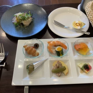 料理の前菜の写真