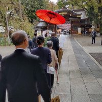 挙式会場から披露宴会場への移動途中