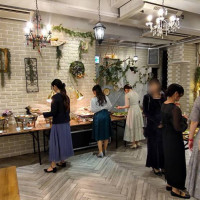 バイキング形式の料理