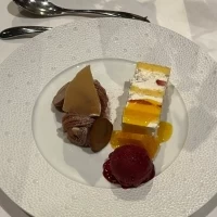 モンブラン、ウェディングケーキ、カシスのソルベ