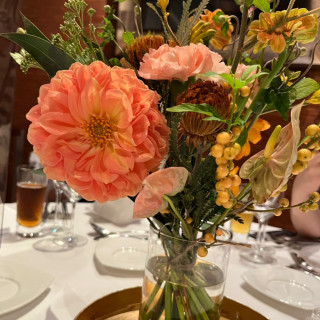 ゲストテーブルの装花です。