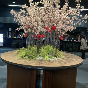 当日は3月だったので春をモチーフにした装花がお出迎え|639371さんのホテルグランヴィア京都の写真(1623716)