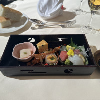 最初のお料理、一つ一つこだわられていて美味しかったです。