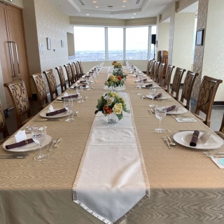 別な部屋でやりましたが披露宴会場