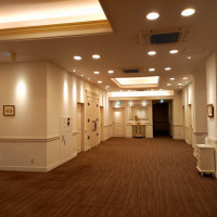 2階。挙式会場前の廊下