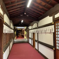 挙式会場へ向かう廊下