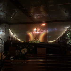 ライトダウンしたチャペルの様子です。|639679さんのホテルメルパルク広島の写真(1705362)