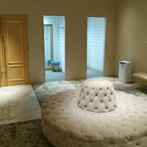 挙式会場前のロビーです。|639679さんの小さな結婚式 広島店の写真(1732669)