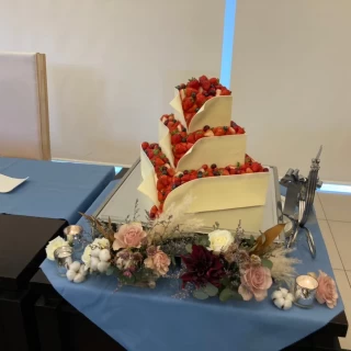 ウェディングケーキ