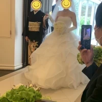 お母様と入場する新婦様♡