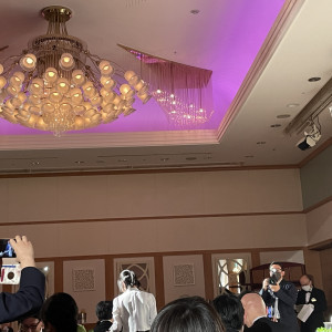 披露宴会場の天井はあまり高さはありません|639771さんのホテルブリランテ武蔵野の写真(2076031)