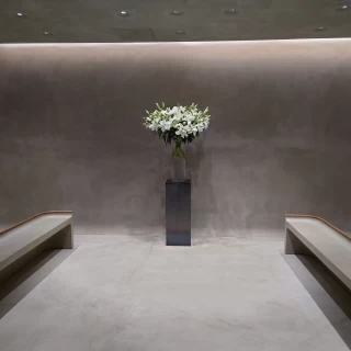シンプルな会場