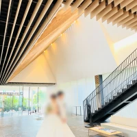 ロビーの天井も高く写真映えします
