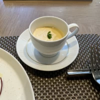 、