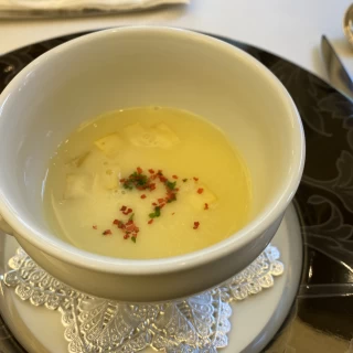 季節のコースのスープ