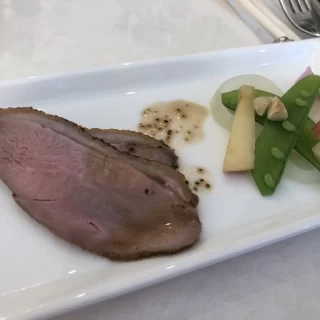特選鴨肉のレジェルメントフュメ