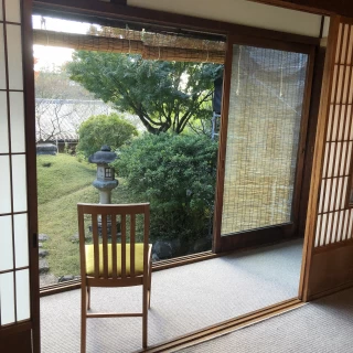緑が素敵な庭園を眺めながら披露宴ができる。