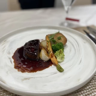 お肉が柔らかくて美味しい
お野菜は少し硬めだが美味しい