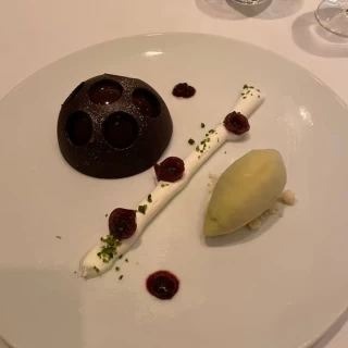 メニューの最後のデザート。濃厚で美味しかった！！