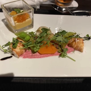 盛り付けが素敵な前菜
