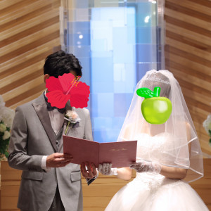 誓いの言葉|641528さんの小さな結婚式 ロイヤルパインズホテル浦和チャペルの写真(1839001)