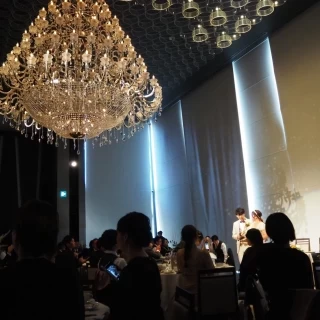 シャンデリア