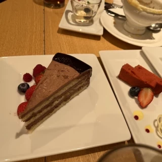 控室での料理
