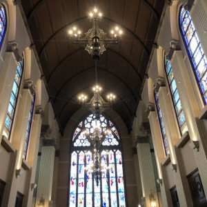 天井が高い。ステンドガラスがとても素敵。|641904さんのブルーミントンヒルの写真(1646286)