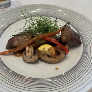 和テイストのソースがかかっており、お肉も柔らかく美味でした。