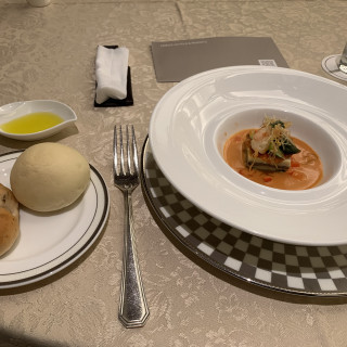 18000円のコースのメイン料理を試食しました。