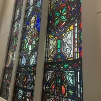 本物のステンドグラスをヨーロッパから持ってきたそうです。