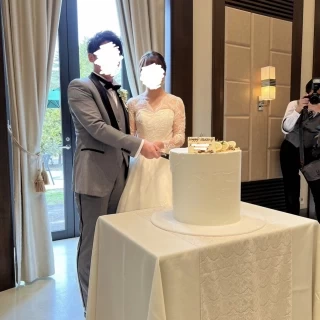 一段の大きめなケーキ