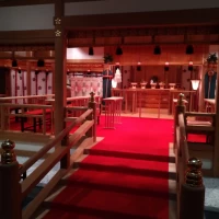 荘厳で広いです