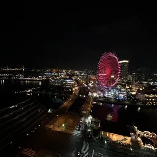 夜のスイートルームからの眺望