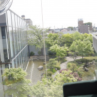 2階待合室からの庭