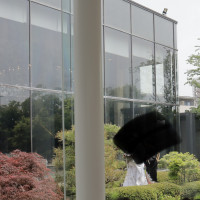 チャペルへの新婦入場は、庭から歩いて入場していました。