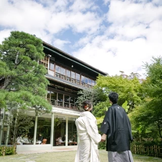 重厚な佇まいのテラスと和洋館