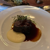 国産牛の赤ワイン煮込み