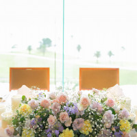 メインテーブルの花