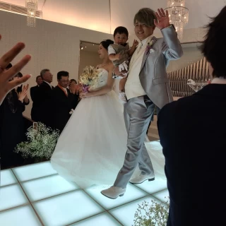 下がガラス張り