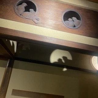 受付前の欄干