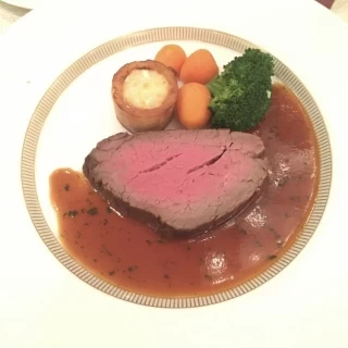 メイン