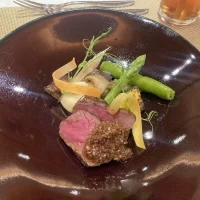 メインの牛肉料理