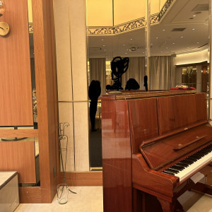 ピアノが披露宴会場にあります。
bgmを生演奏でもできます|643773さんのアーフェリーク白金の写真(2057253)