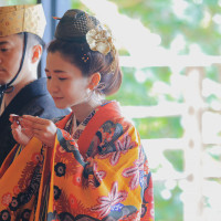 琉装で琉球王朝時代の宮廷結婚式を